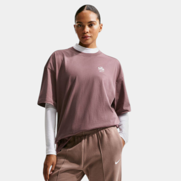 Изображение ФУТБОЛКА W NSW CLASSIC SS TEE ENERGY