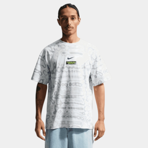 Изображение ФУТБОЛКА U NSW TEE LSE AM DAY AOP